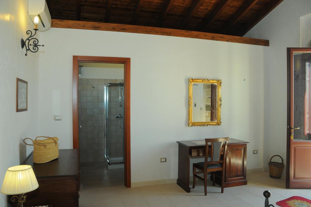 Agriturismo Masseria Quaremme Карпиньяно-Салентино Номер фото